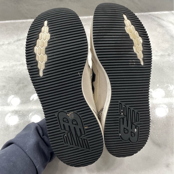 New Balance Women's Cream and Black Sneakers - Picture 5 of 8